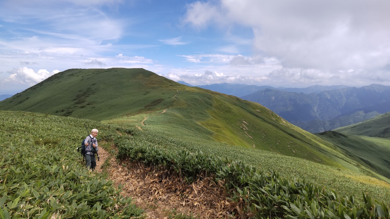 巻機山